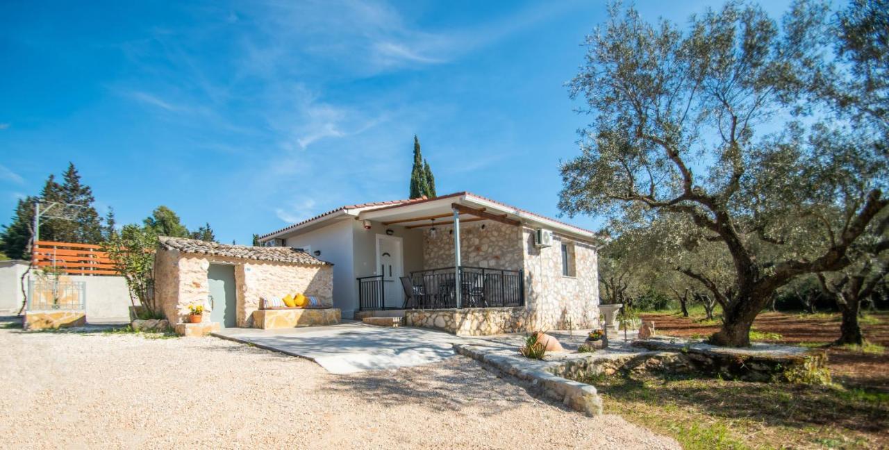Oak Villa *